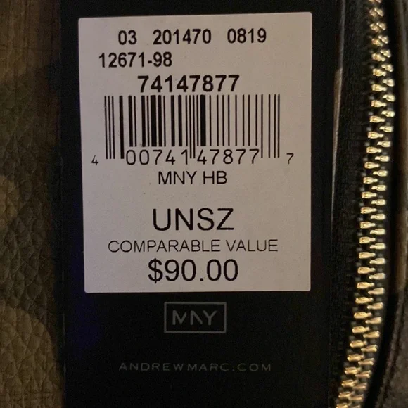 Marc New York camouflage sling backpack purse - Picture 5 of 7